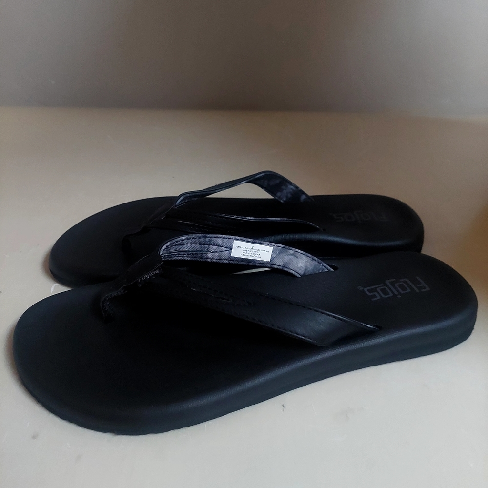 Flojos  Black Sandals Thong Slip On Flip Flops Cushion Size 9 Lightweight